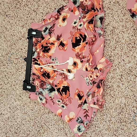 One step up two piece formal shorts and top. - Picture 2 of 6